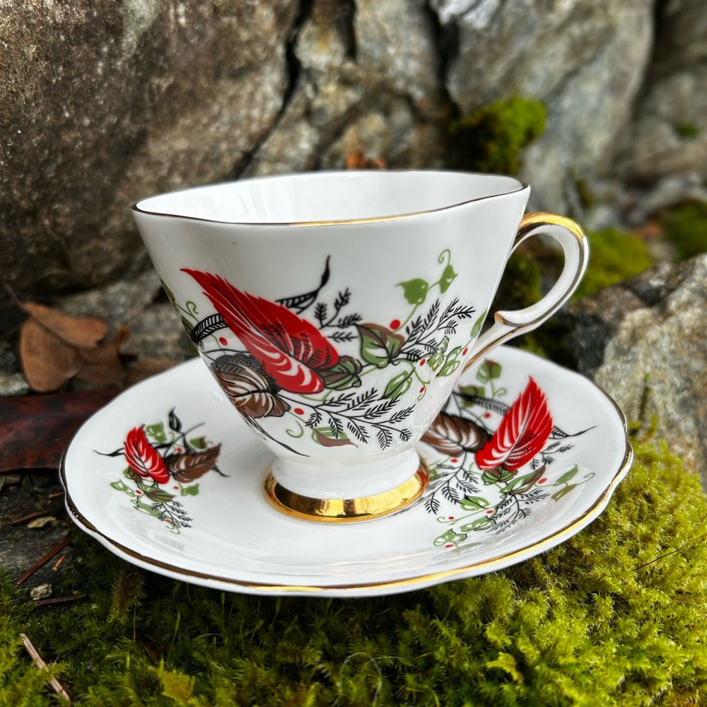 Windsor Bone China Teacup with Red Floral Design. EUC